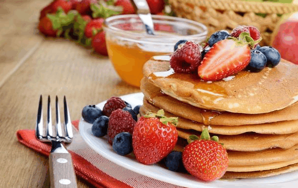 医生提醒: 晚餐5大习惯, 会让你“短寿”, 但很多人每天都这样做