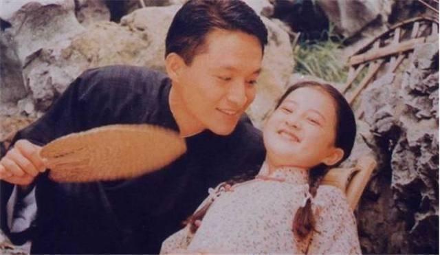 她是琼瑶最爱童星, 拒绝还珠格格为考北大, 现38岁却无戏可拍