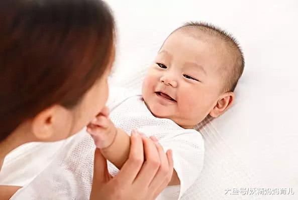 月子里就该开始的3个能力训练, 开发宝宝智力从出生开始