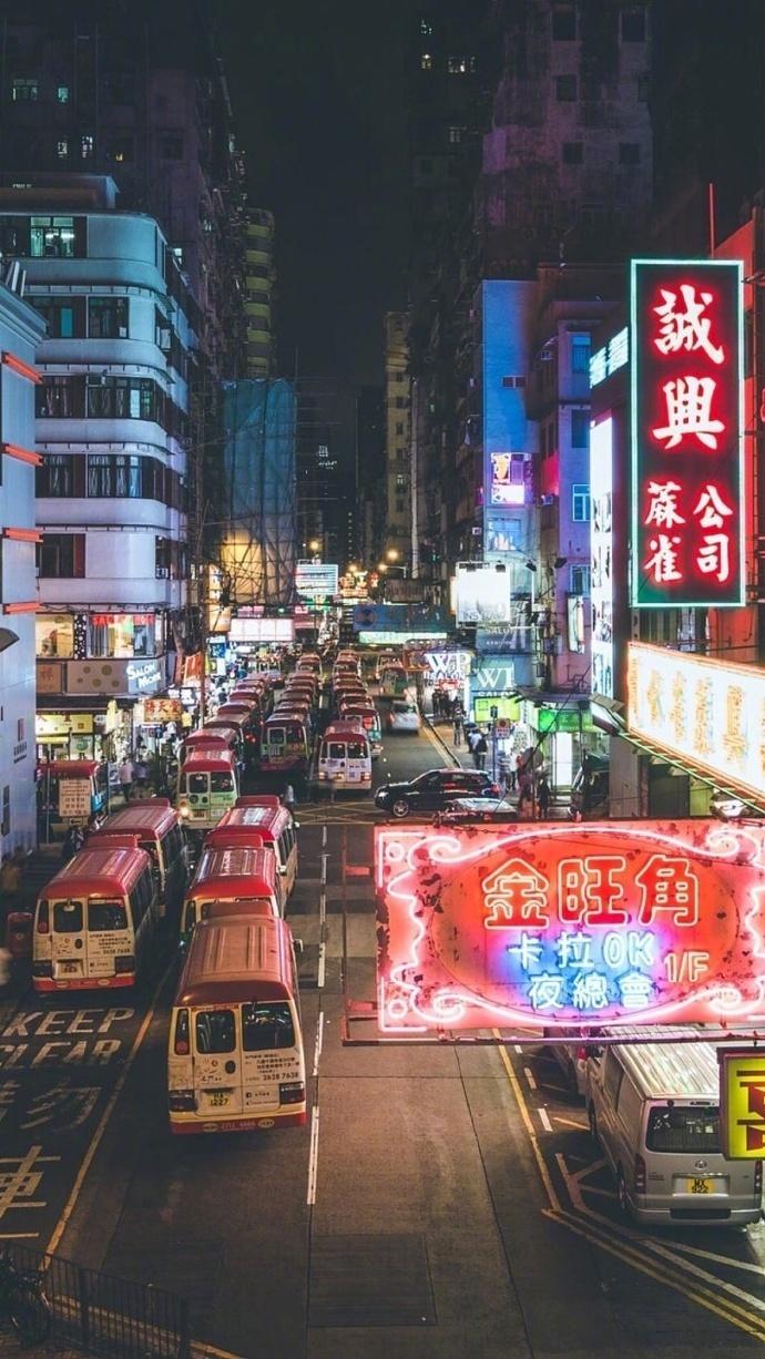 人没钱不如鬼, 汤没盐不如水, 一颗好心, 永远比不上一张好嘴。 ????