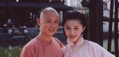 他出道近30年仍不温不火 曾被范冰冰倒追却不为所动 如今娶了护士