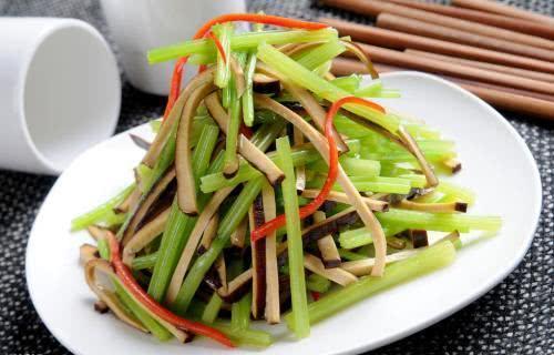 长期被便秘困扰? 不用怕, 多吃这些润肠食物, 便秘悄悄溜走!