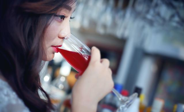 男人抚摸老婆5个地方最容易让她动心, 你懂几个?