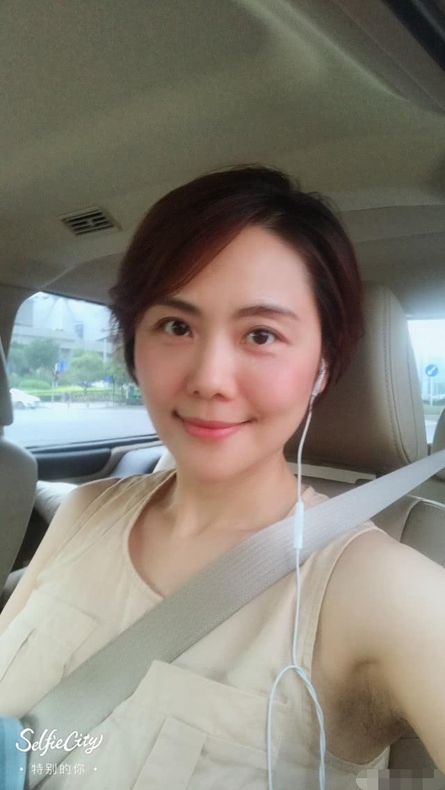还珠剧组女演员一起晒美照, 最美还是晴格格, 柳红让人眼前一亮