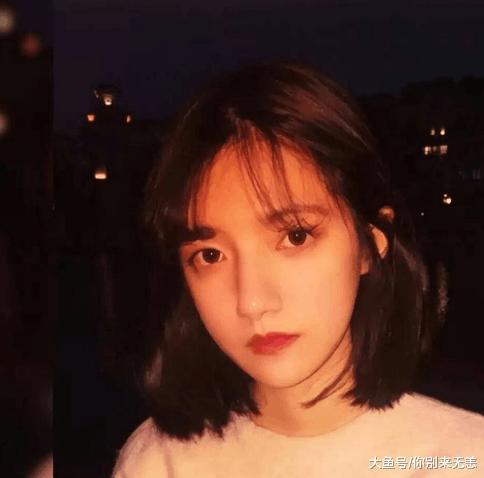 肯在微信上这么回复你的女人, 一定是非常“思念”你!