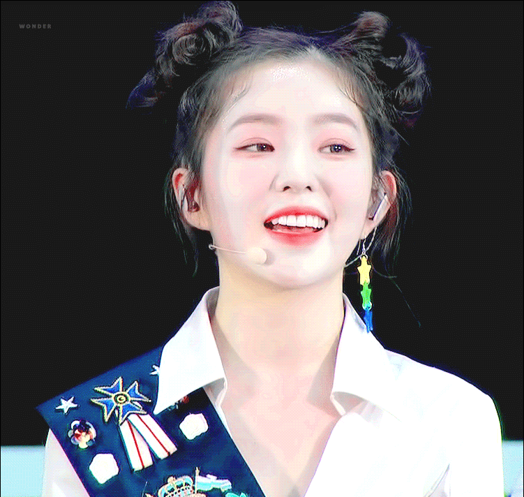 redvelvetirene流汗动图引起热议!网友表示像在滴露水
