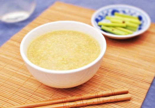 晚上睡觉容易做噩梦? 白天工作没精神, 你应该试试这个法子!