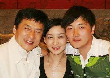 她25岁上春晚, 和孙楠闪婚却在9年后被抛弃, 如今48岁成冻龄女神