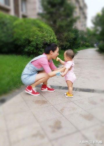 演心机女走红, 晒娃被网友诅咒, 面对网络暴力只有她敢彪脏话回怼