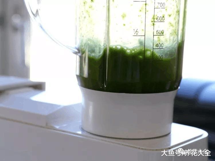 5棵菠菜, 加点蜂蜜, 捏一捏变小团子, 1口气吃6个!