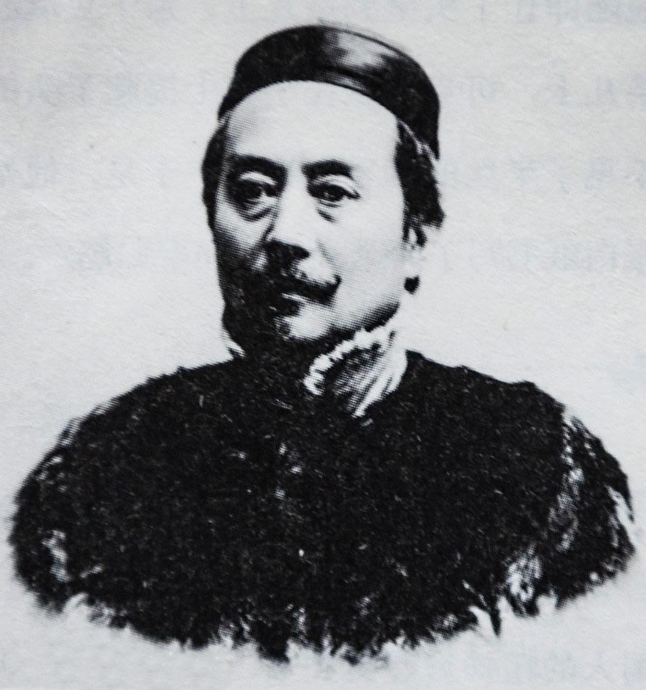 辜鸿铭在电影院里装黑社会。他想