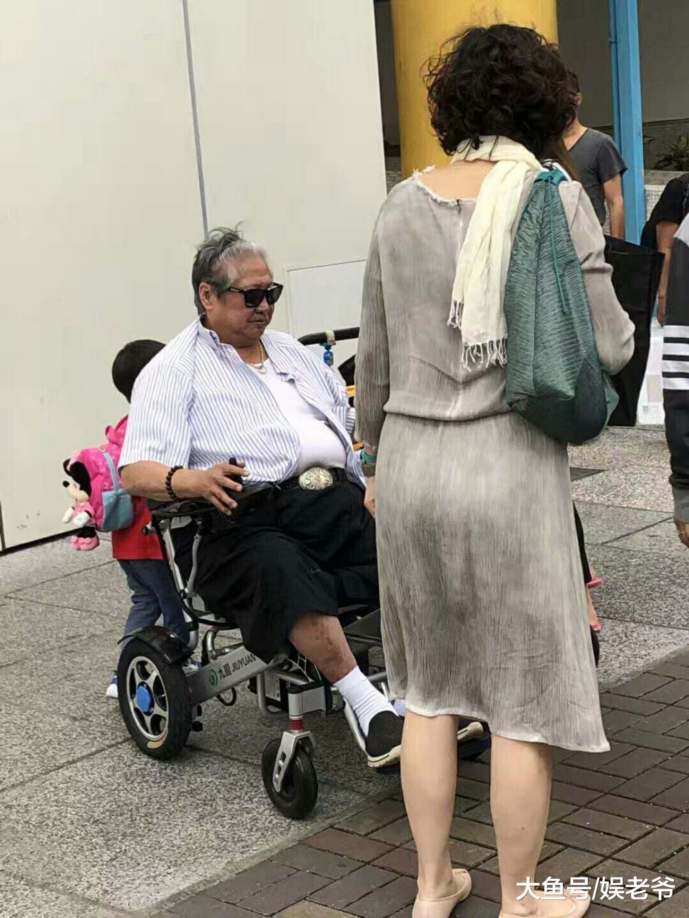 成龙都要敬畏三分的洪金宝, 现在居然老成了这样?