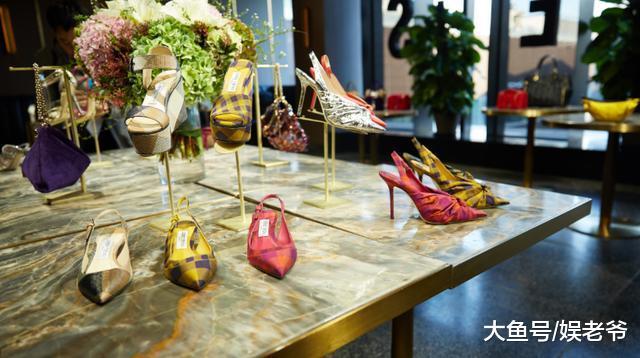 Jimmy Choo 2019 年女士春夏系列