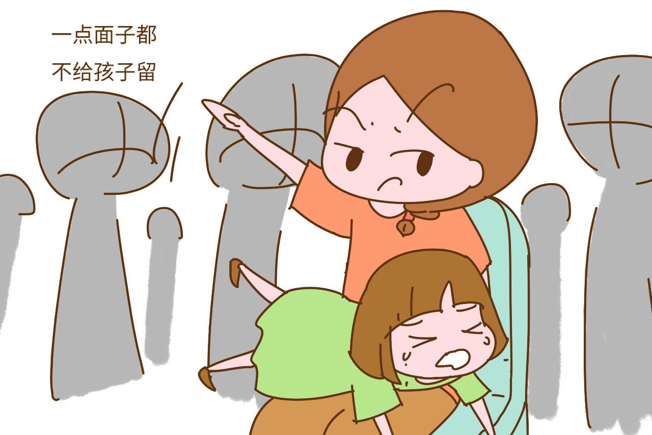 再生气, 也不能在这3种情况下批评孩子, 长大后可能疏远你