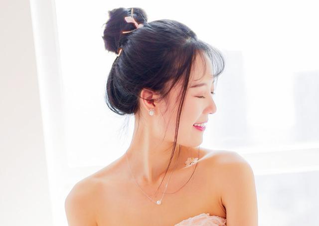 女人婚外偷人, 都会留下3个痕迹, 没注意到你就傻了!