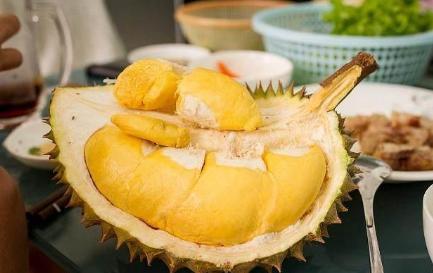 女人上厕所时, 发现3种情况, 可能子宫出问题了, 第2点常常被忽视