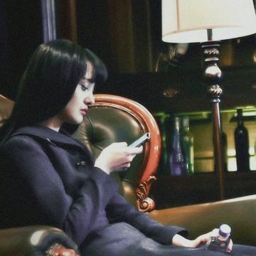 郑爽新剧《绝密者》军装照出炉, 爽妹子原来可以这么帅!
