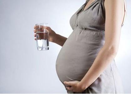 有这4种特征的孕妈, 运气真的很好, 因为她们很少长妊娠纹