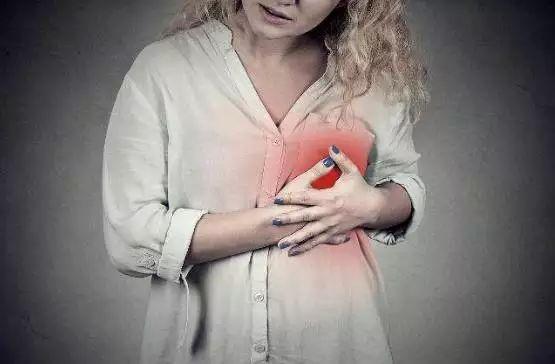 女人患有乳腺增生, 最好别贪吃这三类食物, 容易让乳腺增生变严重