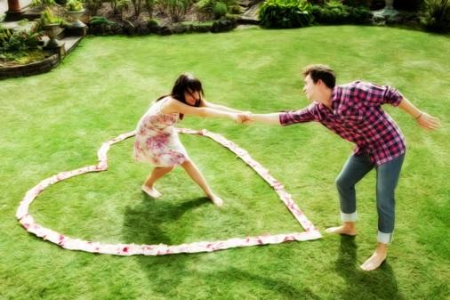 欺人莫欺心, 伤人勿伤情。信任一个人很难, 再次相信一个人更难