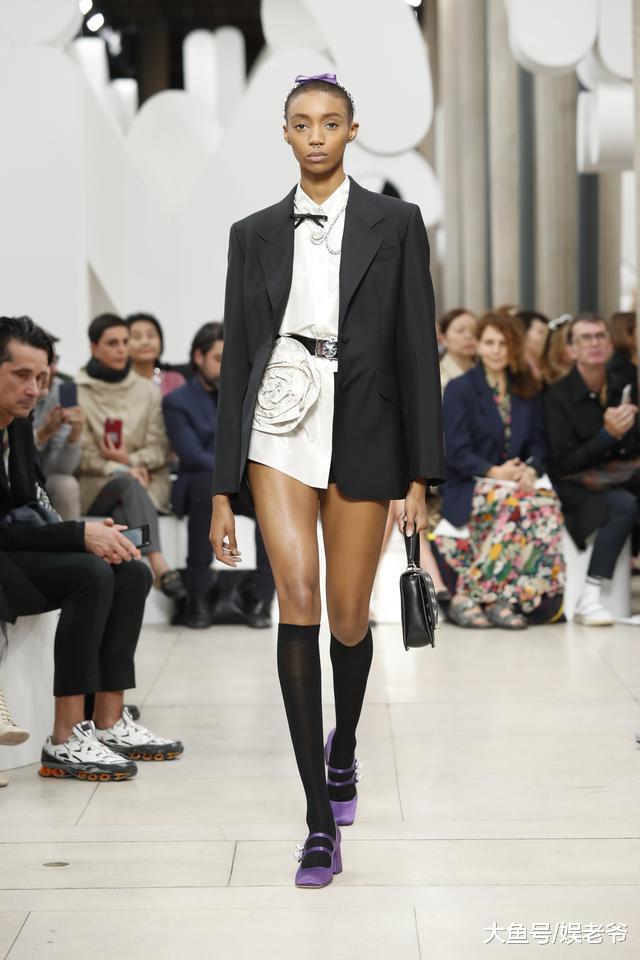 MIU MIU发布2019春夏系列