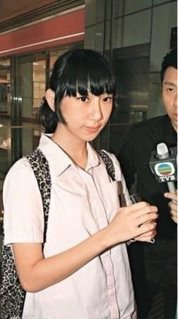 她16岁与陈冠希爆出吻照, 整容傍大款炒作上瘾, 井柏然也没逃过