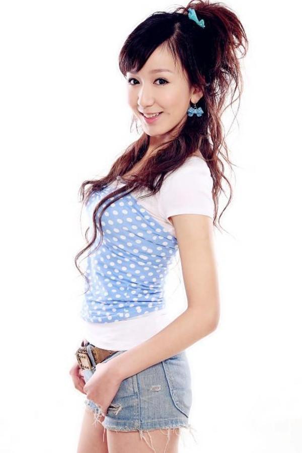 妆前妆后差那么大 娄艺潇是被低估的美妆博主了!