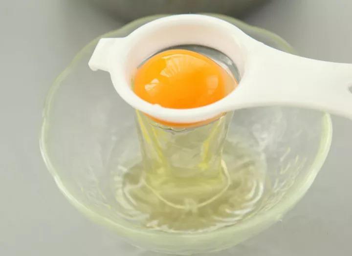 奶奶用鸡蛋养吊兰, 连抽60个芽, 长满萝卜根!