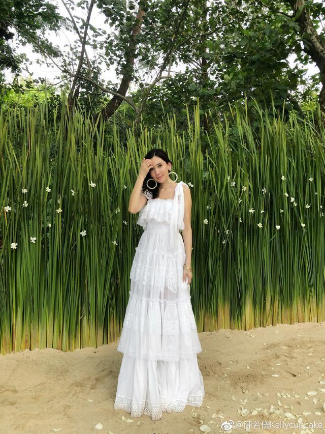 林志颖老婆晒新闻截图回应比丈夫大9岁: 是挺像, 那我今年该52了