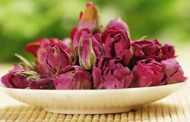 女人来月经时, 4种食物轮着吃, 清除子宫垃圾, 卵巢越来越年轻