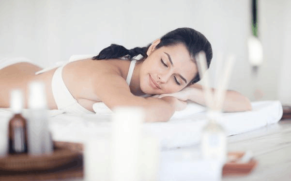 女性有这4个特征, 说明不易变老! 看看你符合吗?