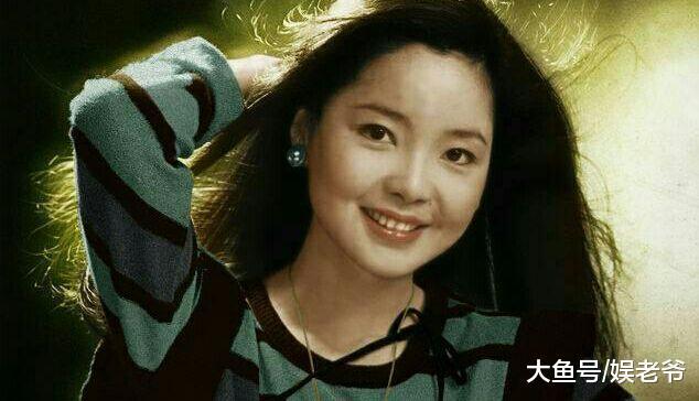 塌鼻梁成女神新标配? 说她最美没人不服!