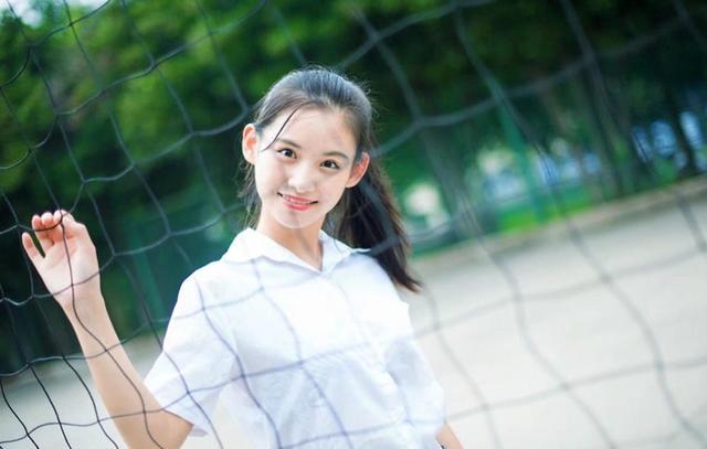 女人很爱一个男人会有这3个特征, 尤其是第3个