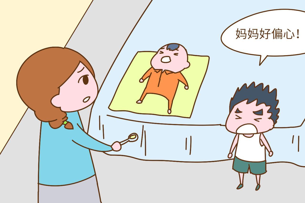 二胎家庭中, 父母这样的教育方式, 易使两个孩子交恶一辈子