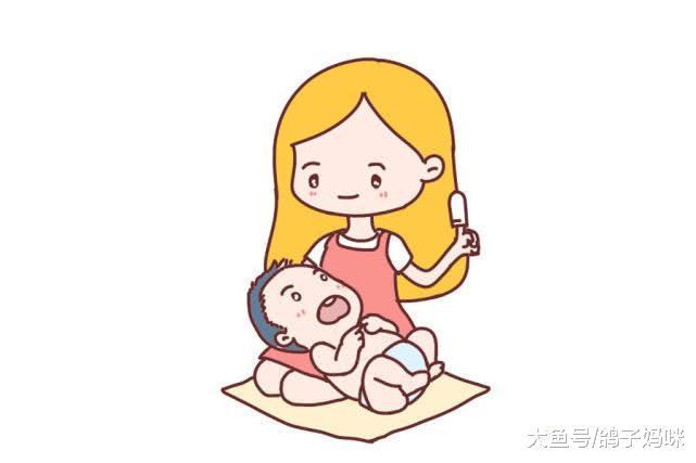 不是破皮也不是奶垢, 宝宝嘴角白白的, 小心鹅口疮