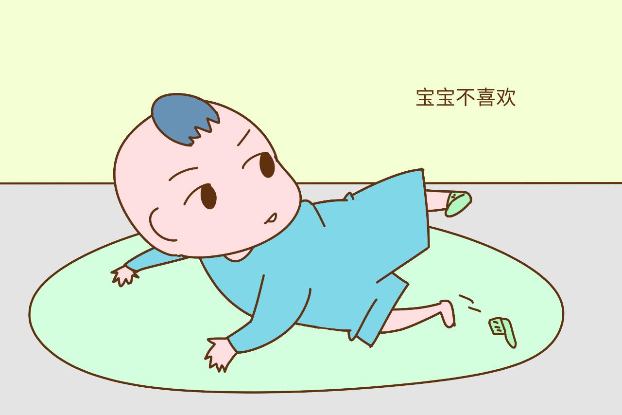 夏天宝宝到底要不要穿袜子? 看完这些, 妈妈心里就明白一二了