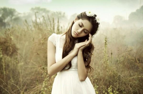 我们早已过了耳听爱情的年纪, 知道情话只是爱情的添加剂