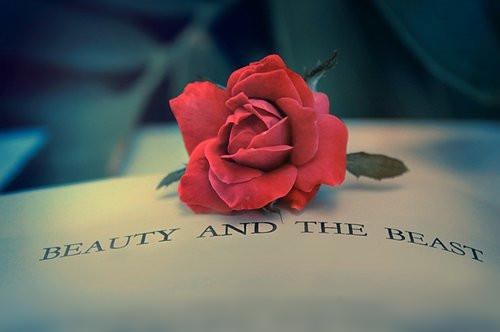 你在身边, 在你身边。真正的爱情是, 我让你动了心, 你让我安了心