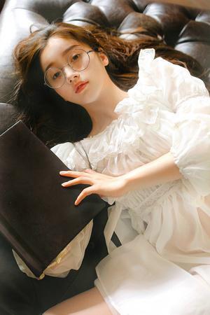 别傻了, 女生的这四种行为根本就不是喜欢你