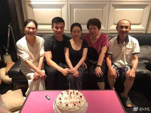 小S晒老公为其庆生照, 范玮琪一句评论再次遭炮轰