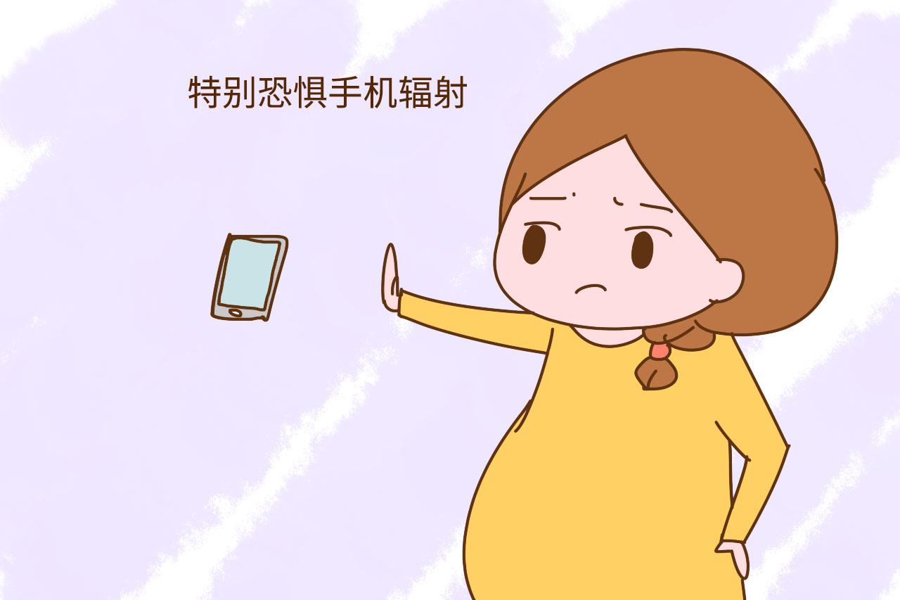 初次怀孕, 你做了哪些过分小心的傻事? 她把手机放玻璃杯里追剧