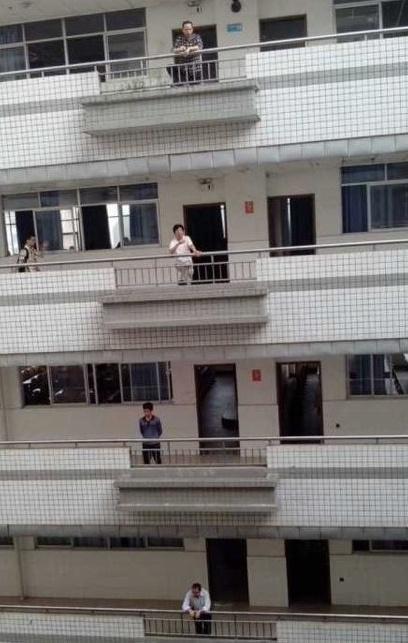 老师上课前的惆怅。。。