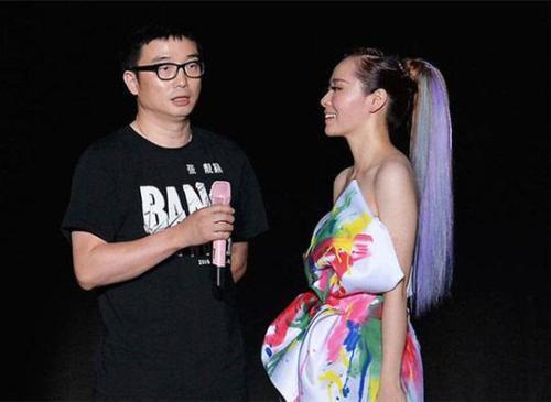 张靓颖解除合约, 继牵手小鲜肉后, 这次她真要和爱了13年的人分手