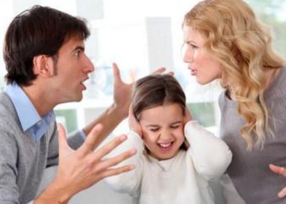 这3种爸妈很容易造成孩子性格软弱, 为了孩子好, 可要改掉