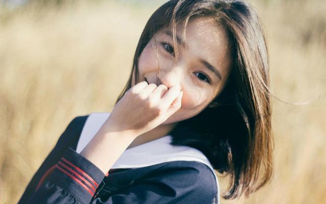 女人半推半就的偷人, 就会有这4个表现