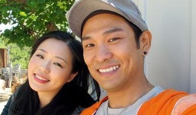 只穿内裤跳舞的骚气舞王, 曾因招妓传闻消失多年, 今娶小24岁娇妻