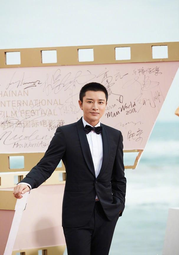 贾乃亮携手北极星小姐姐, 共同现身, 粉丝: 走出了男人伟岸的样子