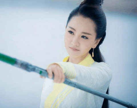 她本是魏璎珞第一人选, 因拒绝这个角色, 才成就了吴谨言!