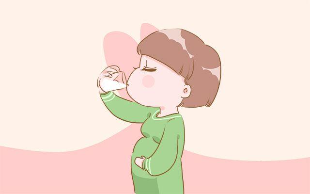 孕期这4种情况要多喝水, 否则对胎儿不利