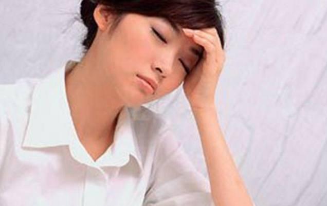 排湿气别傻傻的拔罐了, 老中医建议: 喝水加点它, 七天湿气去光光